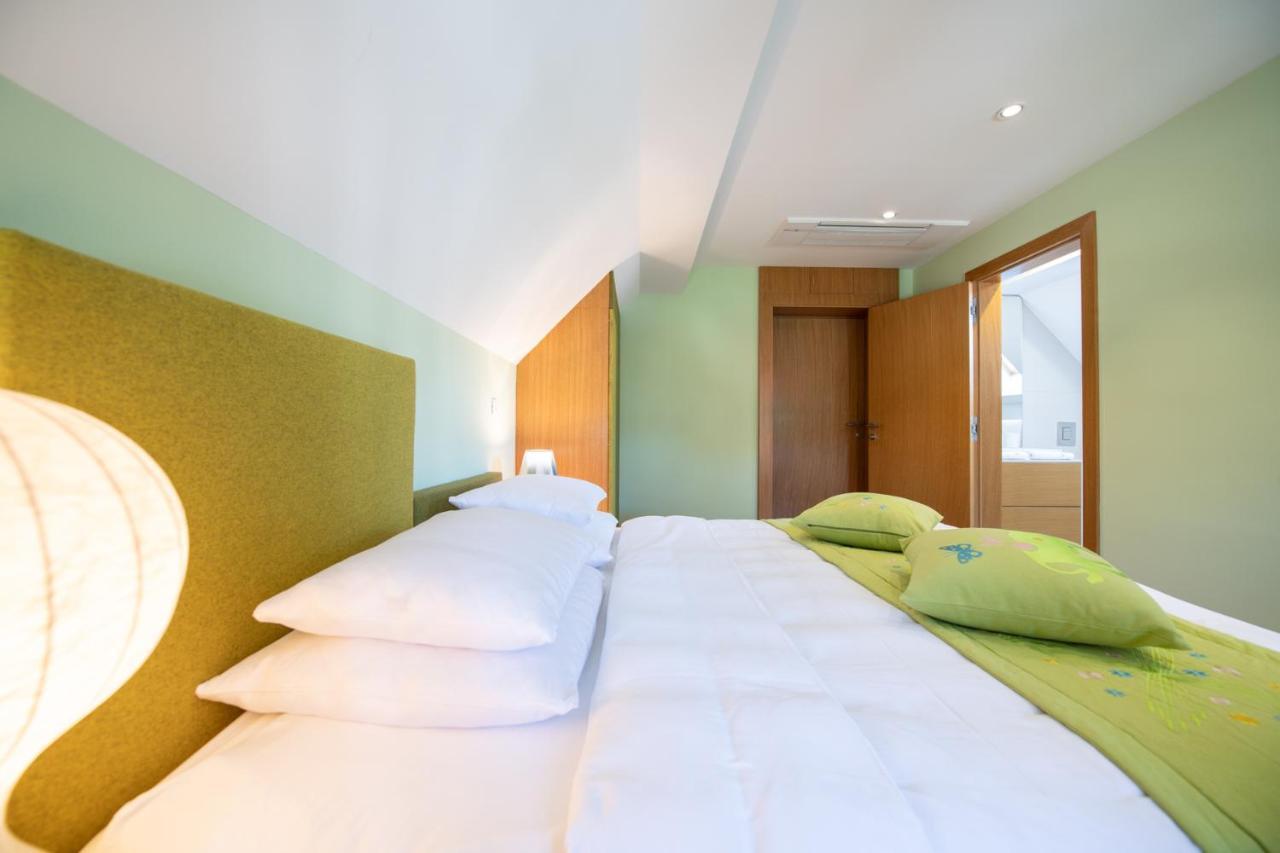 Skrabceva Domacija Hotel Ribnica ภายนอก รูปภาพ