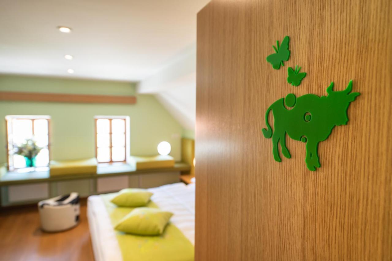 Skrabceva Domacija Hotel Ribnica ภายนอก รูปภาพ